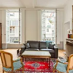 Veeve - Classical On Ile De La Cite