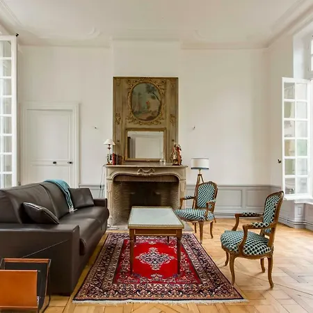 Apartment Veeve - Classical On Ile De La Cite