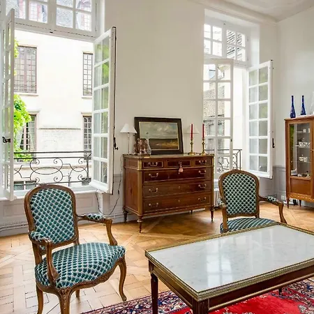Apartment Veeve - Classical On Ile De La Cite